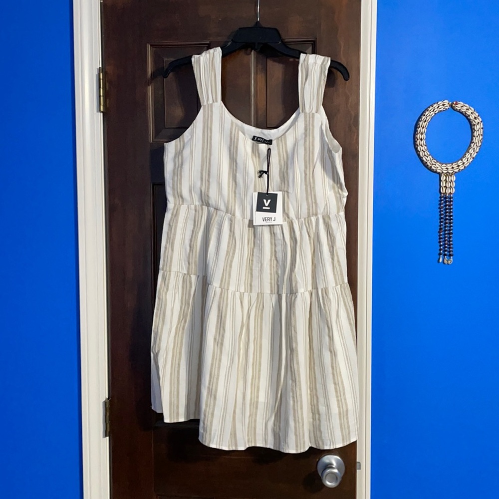 Women’s dress